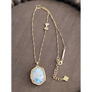 *NWOT KENDRA SCOTT x LOVE SHACK FANCY Daphne Blue Floral Locket Necklace